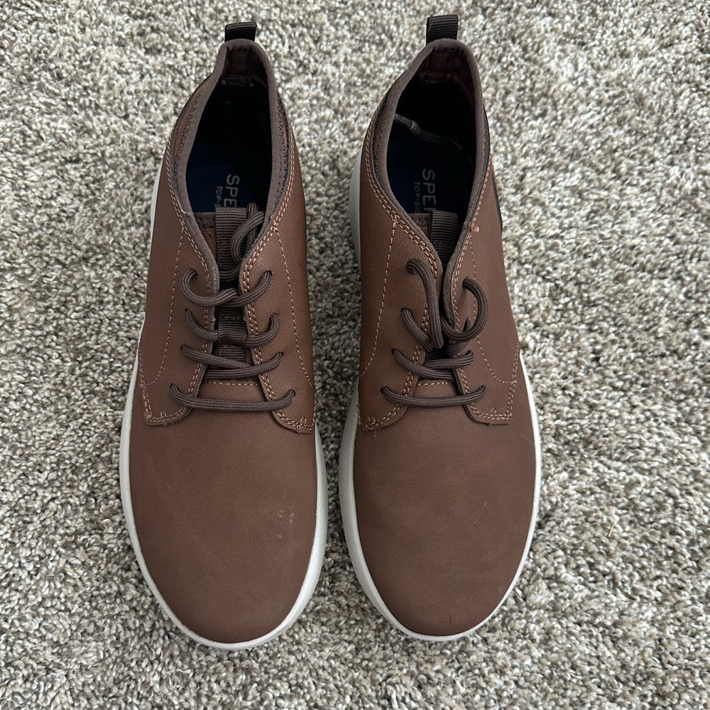 Youth Sperry Shoes Size 6M